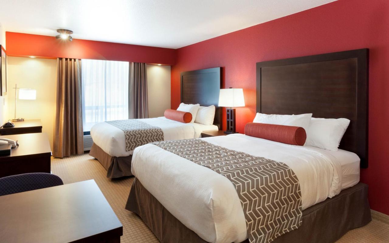 The Kanata Inns Invermere Exterior photo