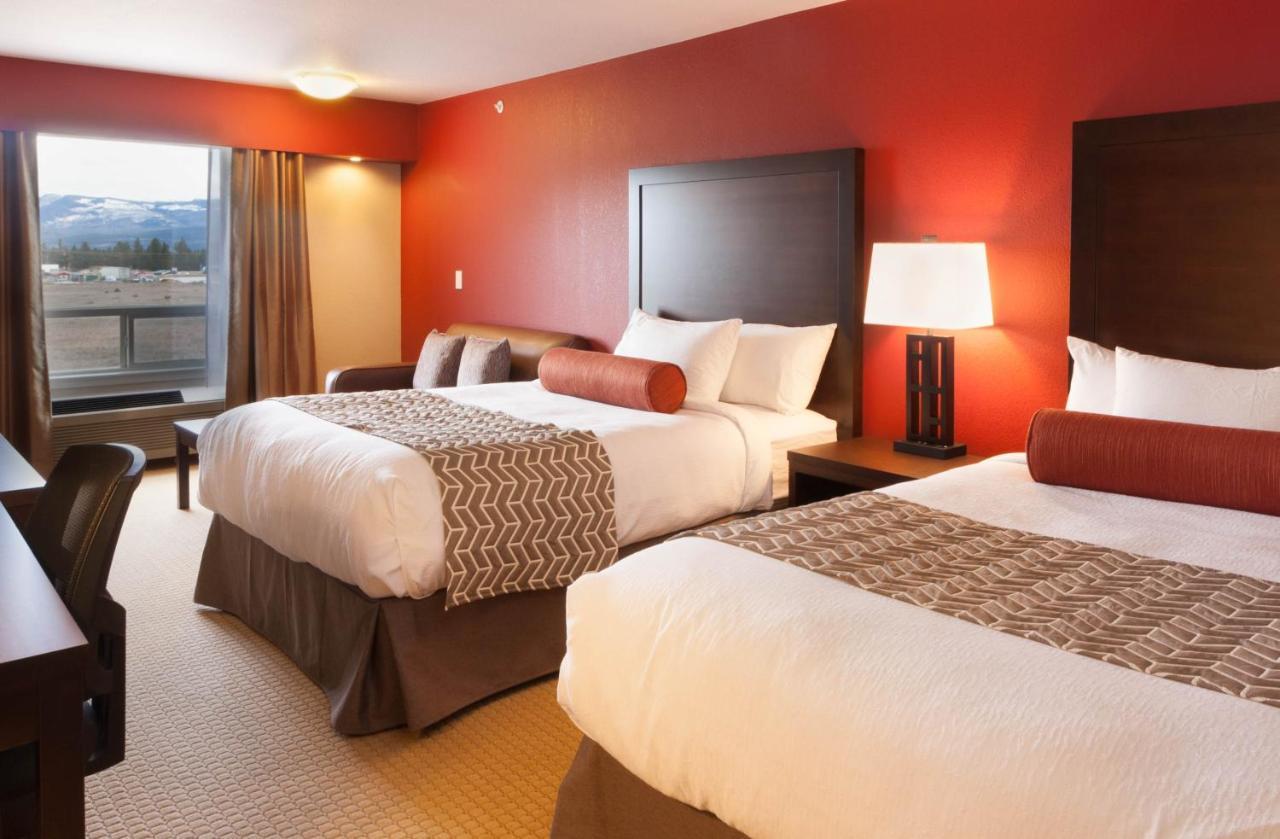The Kanata Inns Invermere Exterior photo