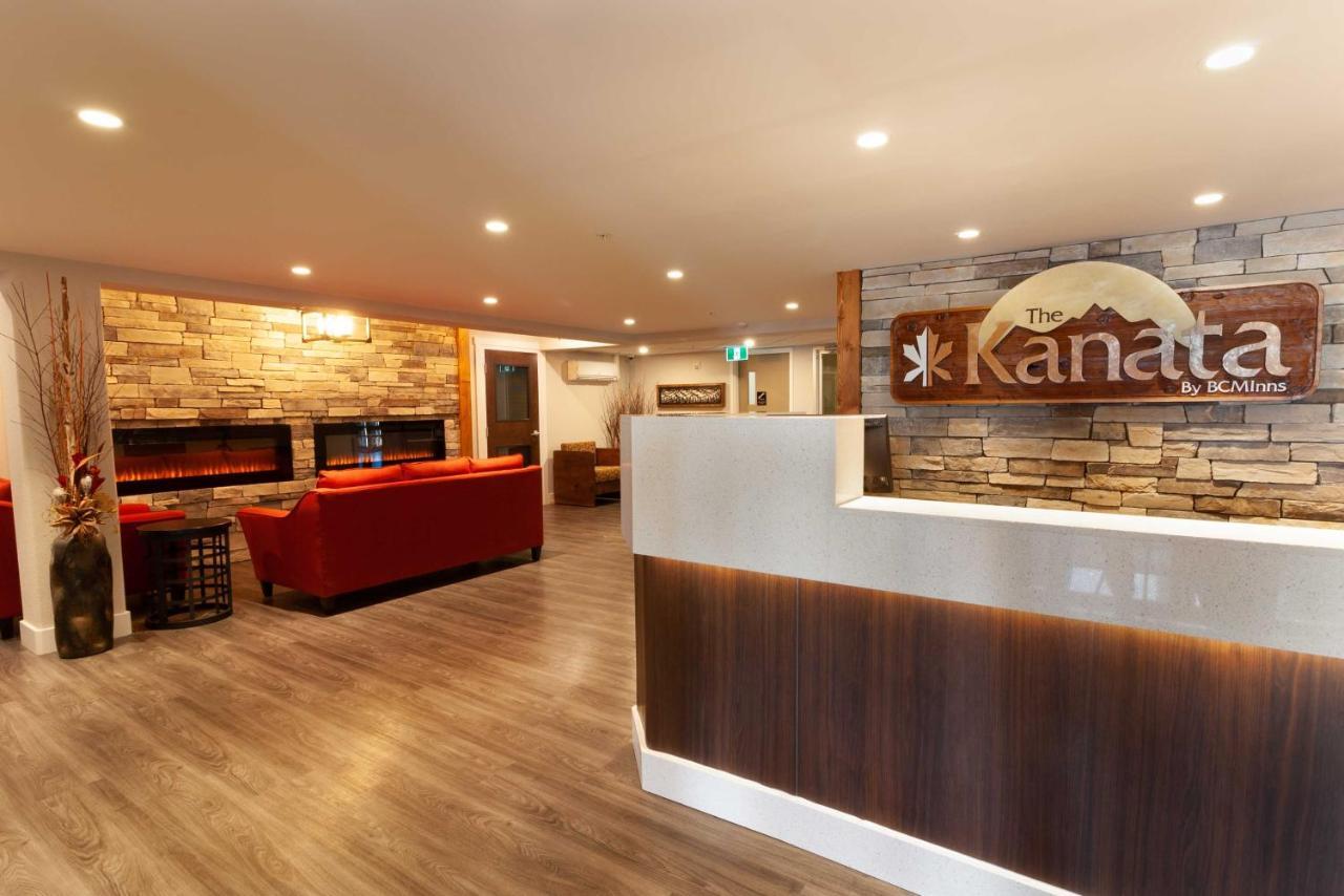 The Kanata Inns Invermere Exterior photo